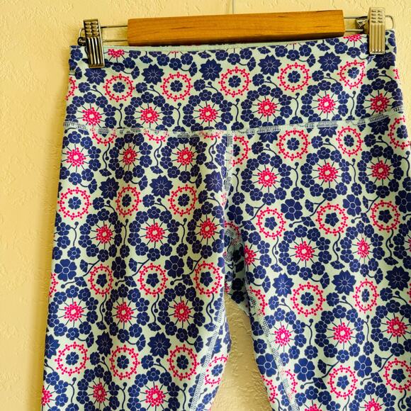 Lululemon | floral Capri leggings - Picture 2 of 4